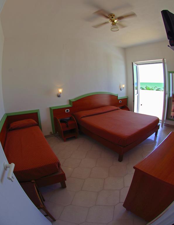 Hotel Villaggio Club Altalia Residence Brancaleone 객실 사진