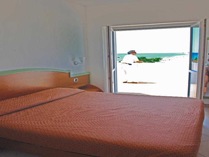 Hotel Villaggio Club Altalia Residence Brancaleone 외부 사진